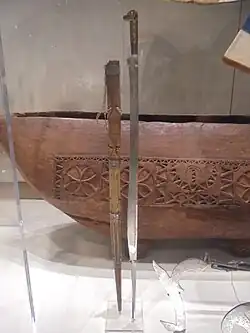 Sabre Flissa d'une tribu Kabyle d'Algérie exposé au British Museum.