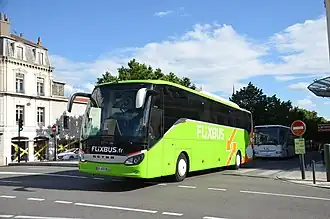 Setra S 516 HD à Valence, en France.