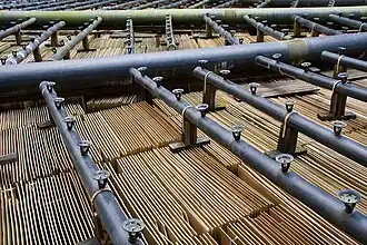 Disperseurs d'eau et clayettes (corps d'échange).