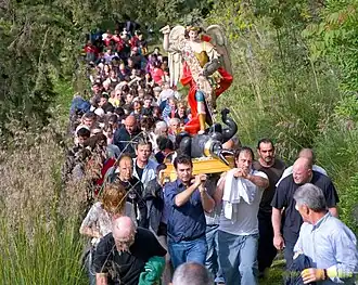 Procession de la statue de l'Archange Saint Michel lors de sa fête patronale à Foglianise