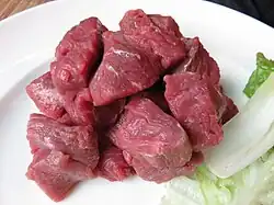 Des morceaux de viande communément utilisés pour la fondue bourguignonne.