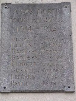 Plaque commémorative sur la mairie.