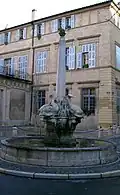 La fontaine des Quatre-Dauphins.