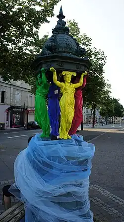 Sa fontaine Wallace,