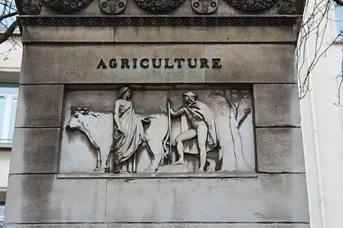 Bas-relief de l'Agriculture.