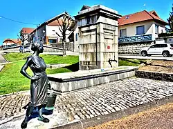 Fontaine et Porteuse d'eau.