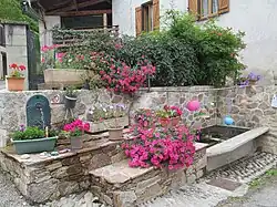 Fontaine hameau des reillous