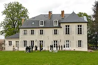 Le château de Ternay.