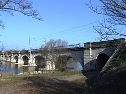 La culée du viaduc de Fontenoy.