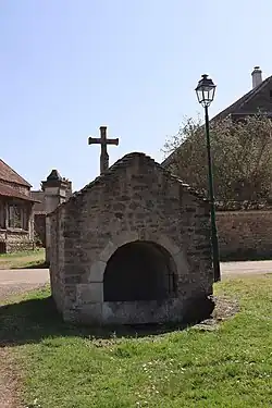 Fontaine-calvaire.