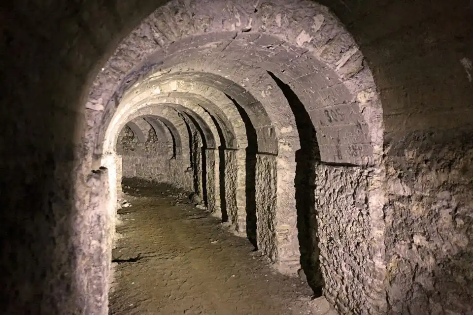 Octobre 2013 : galerie sous le fort de Chelles renforcée par le génie militaire.