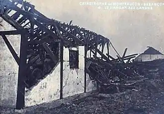 Le hangar d'artillerie après l'explosion.