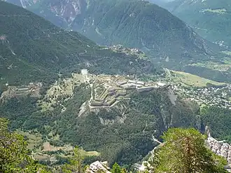 Le fort des Têtes, qui surplombe la vieille ville depuis l'Est