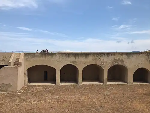 La cour intérieure.