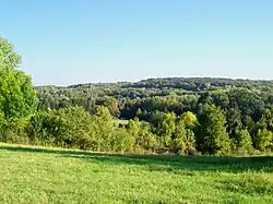 Fosses (95), vue sur la vallée de l'Ysieux depuis le nord-ouest.