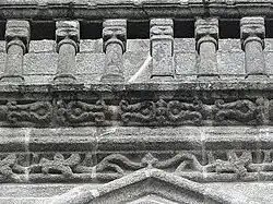 Galerie et ornementation renaissance du côté nord.