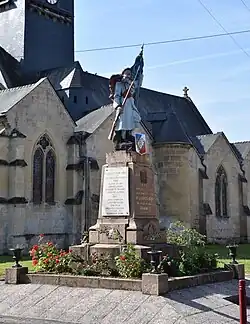 Le monument aux morts.