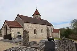 Église paroissiale et 2de&nbsp;croix de cimetière.