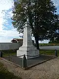 Le monument aux morts de la commune.