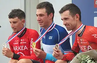 Podium de la course contre-la-montre Élites professionnels.