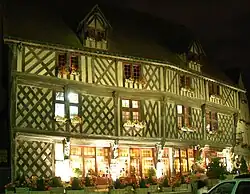 Maison à colombages dite maison du Saumon &nbsp;Classé&nbsp;MH (1928).