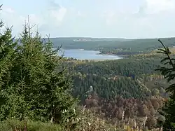 Vue générale du lac.