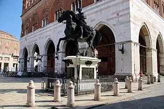Statue équestre du duc Alexandre Farnèse, de Plaisance