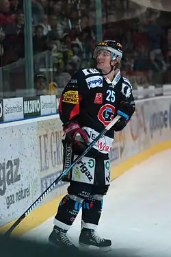 Description de l'image Franco Collenberg - Fribourg-Gottéron vs. Genève-Servette, 6th March 2010-2.jpg.