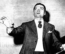 Description de l'image Franco Volpi on stage.jpg.