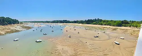 Le Frémur Est, entre Saint-Briac-sur-Mer à gauche, et Lancieux (Côtes d'Armor) à droite. Cette vue est prise sur le pont du Frémur, côté sud.