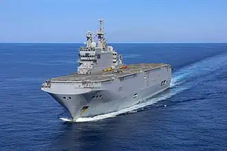 Porte-hélicoptères d'assaut de classe Mistral, navire amphibie.
