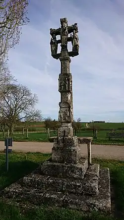 Croix des sept sacrements.