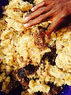 Miel récolté à Pama