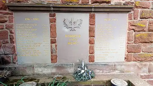 Le monument aux morts.