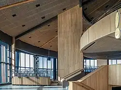 La charpente du théâtre.