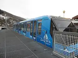 Livrée bleue, dernière avant le remplacement des cabines.