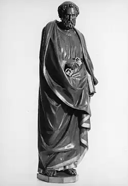 Saint Pierre apôtre, 1858 (sculpture en chêne ; hauteur 80 cm ; photographie de 1971 de Serge Pluymers du KIK-IRPA), Rocourt, autel majeur de l'église St-Léon.