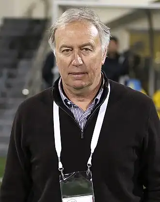 Natif de Marseille, Gérard Gili obtient trois titres avec l'OM en 1989 et en 1990.