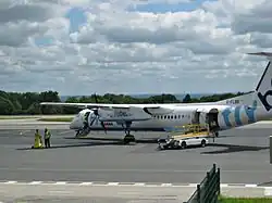 De Havilland Canada Dash-8-400 G-FLBB de FlyBe en 2014.