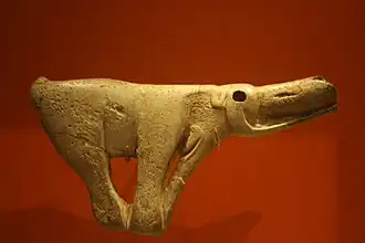 Propulseur au mammouth (en).Bois de renne, abri Montastruc, 12,5 cm. British Museum.