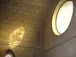 L'ombre du vitrail St.Martin dans l'église.