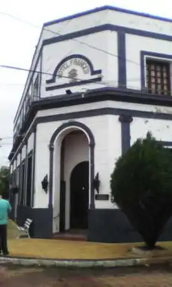 Description de cette image, également commentée ci-après