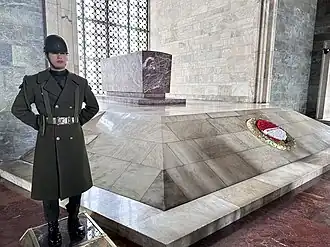 Le cénotaphe d'Atatürk au Anıtkabir à Ankara (le tombeau se trouve en dessous de celui-ci)
