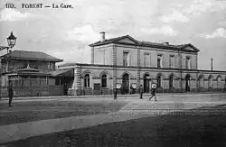 Place et bâtiment voyageurs
