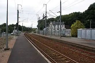 Voies et quais en direction de Brest.
