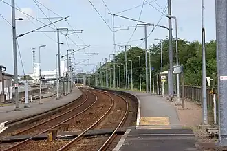 Voies et quais en direction de Rennes.