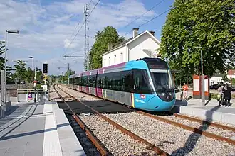 Un tram-train arrive en gare de Sucé-sur-Erdre en 2014.