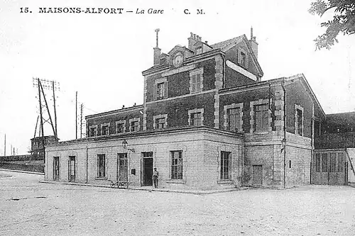 Le bâtiment voyageurs au début du XXe&nbsp;siècle.