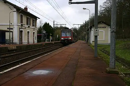 Abri sur le quai opposé.
