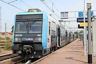 Une rame Z 20500 en livrée Île-de-France Mobilités en gare de Malesherbes, en août 2019.